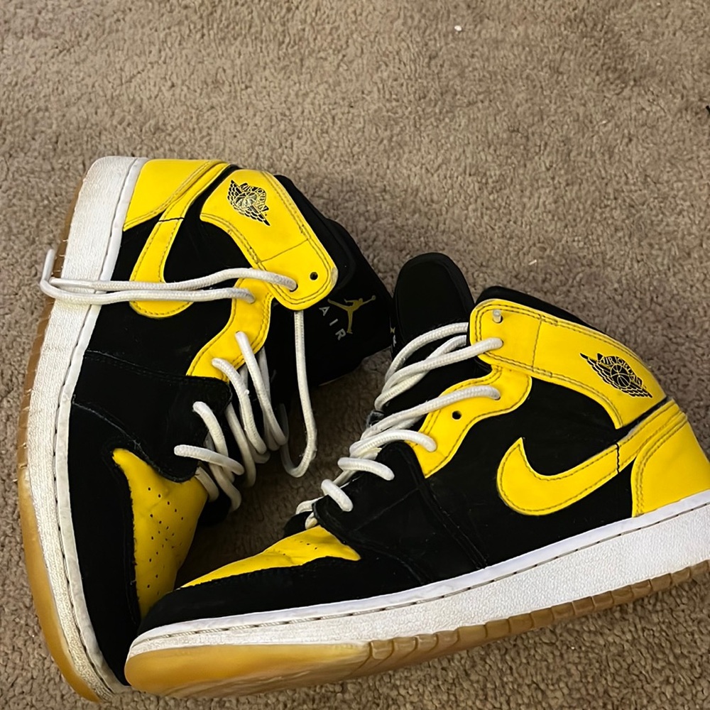 Jordan’s boys size 6
